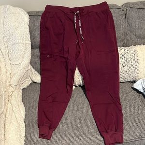 Med couture jogger scrub bottoms — Wine, medium petite.